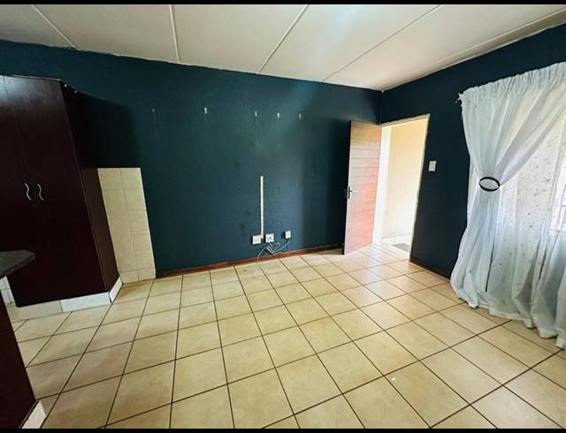 3 BEDROOM APARTMENT FOR SALE IN DINWIDDIE